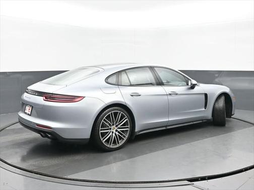 2018 Porsche Panamera 4S