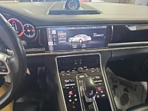 2018 Porsche Panamera 4S
