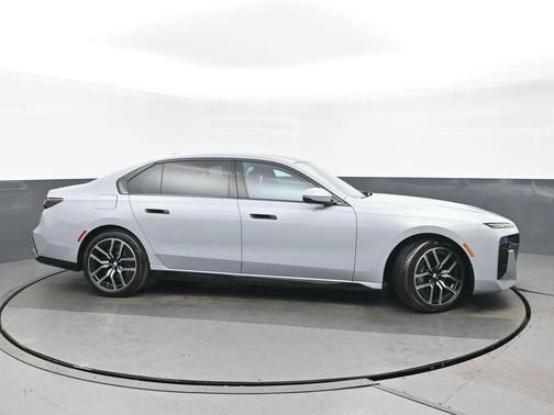 2023 BMW 760 i xDrive