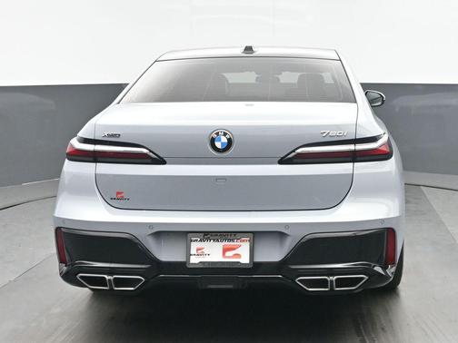 2023 BMW 760 i xDrive