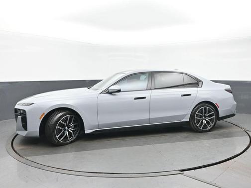 2023 BMW 760 i xDrive