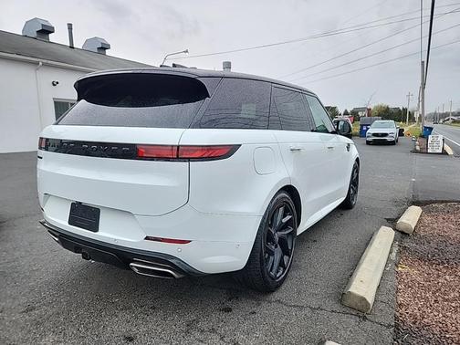 2024 Land Rover Range Rover Sport SE