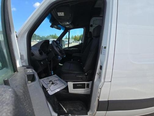 2022 Mercedes-Benz Sprinter 2500 Cargo 144 WB
