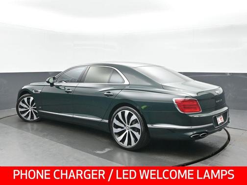 Green 2022 Bentley Flying Spur V8