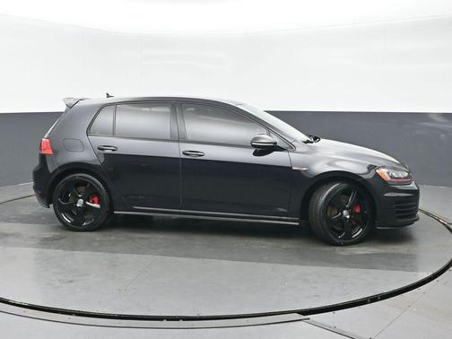 2017 Volkswagen Golf GTI 2.0T SE 4-Door