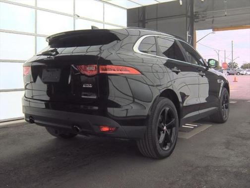 2019 Jaguar F-PACE 25t Premium