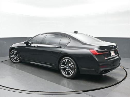 2022 BMW 750 i xDrive