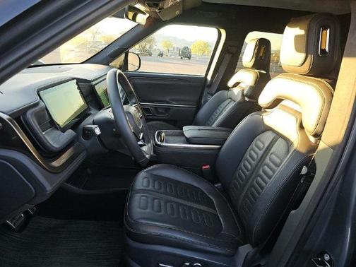 2022 Rivian R1T Adventure