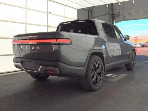 2022 Rivian R1T Adventure