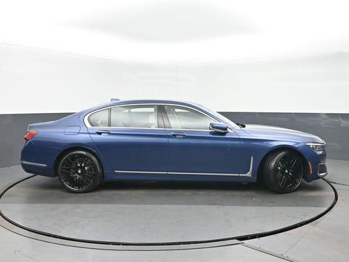 Phytonic Blue Metallic 2022 BMW 750 i xDrive