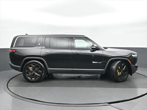 2023 Rivian R1S Adventure