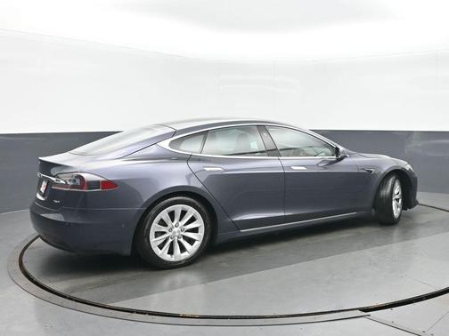 Gray 2018 Tesla Model S 75D