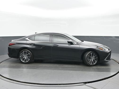 2022 Lexus ES 350 Base