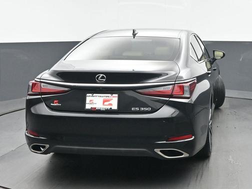 2022 Lexus ES 350 Base