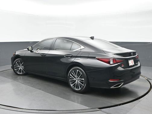 2022 Lexus ES 350 Base