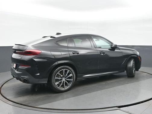 Black Sapphire Metallic 2023 BMW X6 M50i