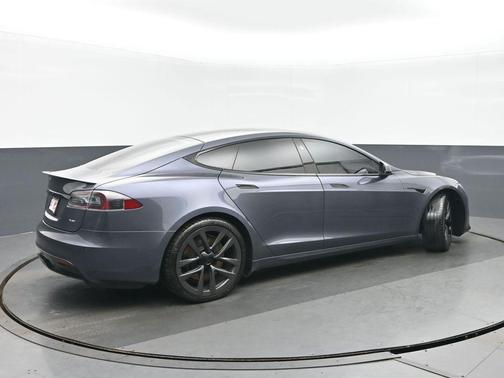Midnight Silver Metallic 2021 Tesla Model S Plaid