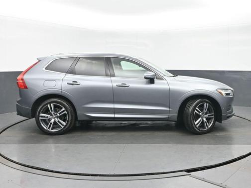 2019 Volvo XC60 T5 Momentum