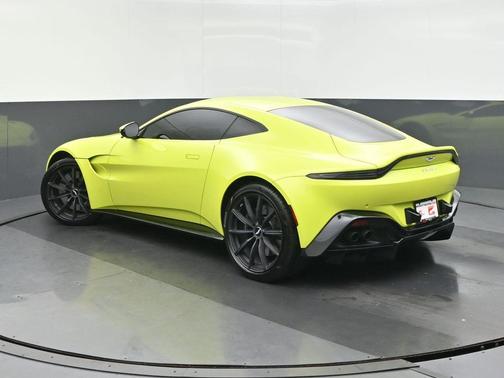 2020 Aston Martin Vantage Base