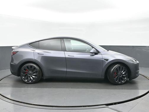 2022 Tesla Model Y Performance Dual Motor All-Wheel Drive