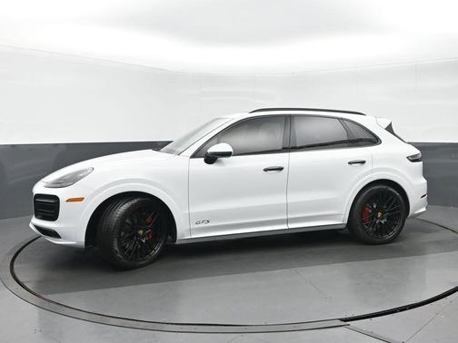 2022 Porsche Cayenne GTS