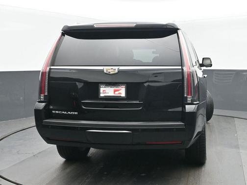 2017 Cadillac Escalade Luxury