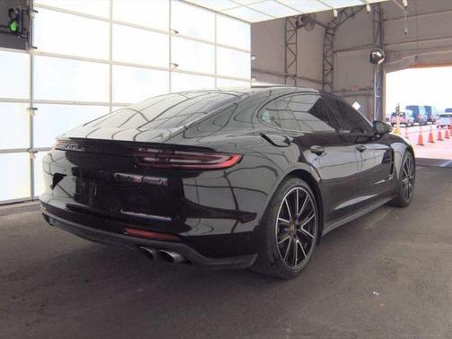2018 Porsche Panamera 4S