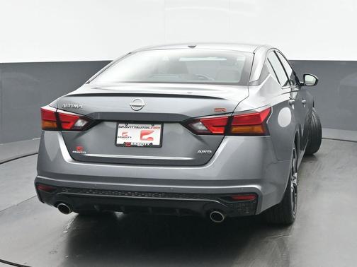 2023 Nissan Altima SR Intelligent AWD