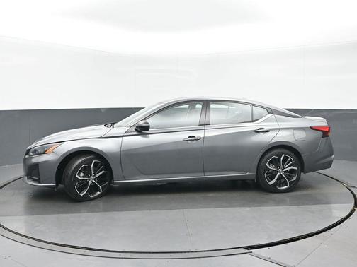 2023 Nissan Altima SR Intelligent AWD