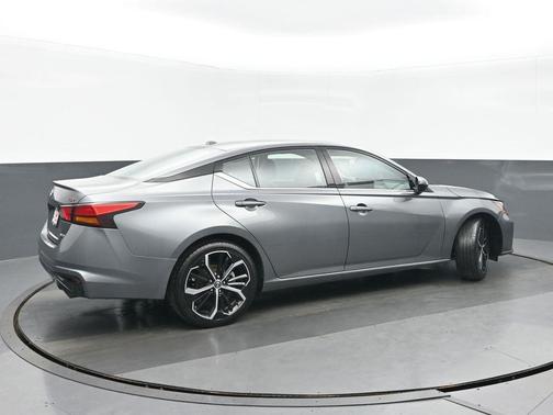 2023 Nissan Altima SR Intelligent AWD