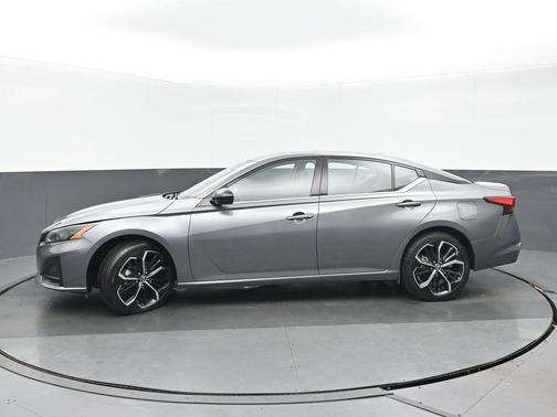 2023 Nissan Altima SR Intelligent AWD