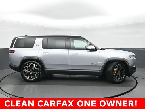 2023 Rivian R1S Adventure