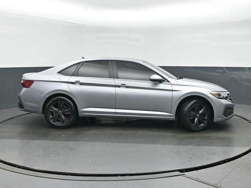 Pyrite Silver Metallic 2023 Volkswagen Jetta 1.5T SE