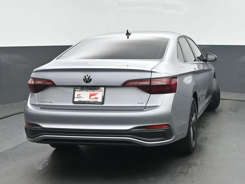 Pyrite Silver Metallic 2023 Volkswagen Jetta 1.5T SE