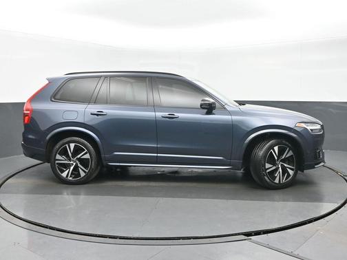 2021 Volvo XC90 Recharge Plug-In Hybrid T8 R-Design 7 Passenger