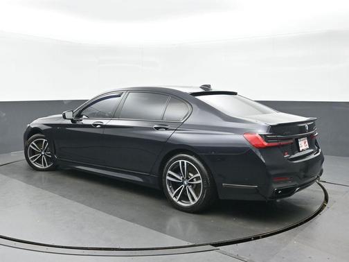 2022 BMW 750 i xDrive