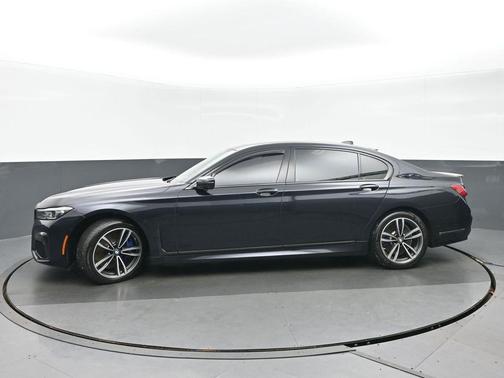 2022 BMW 750 i xDrive
