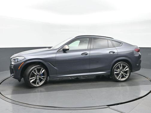 2021 BMW X6 M50i