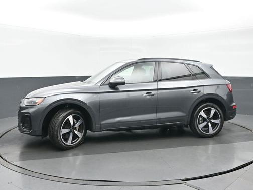 2022 Audi Q5 45 S line Premium Plus
