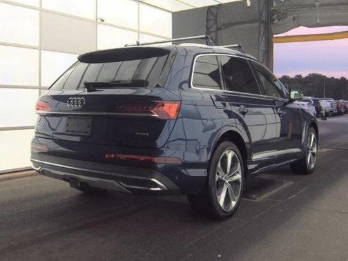 2020 Audi Q7 55 Premium Plus