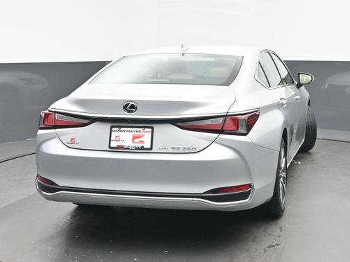 2021 Lexus ES 250 Base