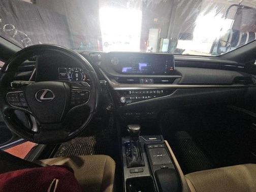 2021 Lexus ES 250 Base