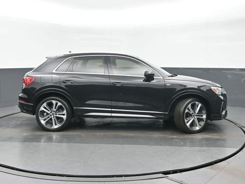 2020 Audi Q3 45 S line Premium Plus