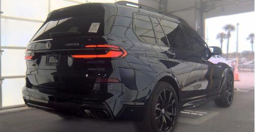 Tanzanite Blue II Metallic 2023 BMW X7 M60i