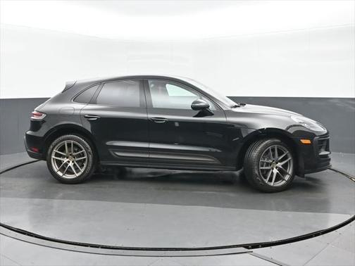 2022 Porsche Macan Base