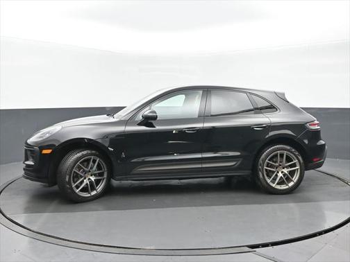 2022 Porsche Macan Base