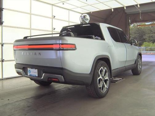 2024 Rivian R1T Adventure