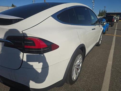 2018 Tesla Model X 75D