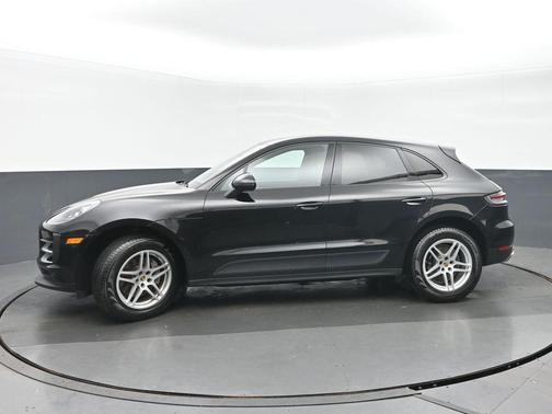 Black 2019 Porsche Macan Macan