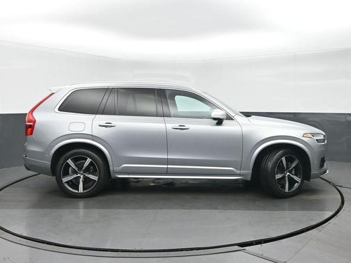 Electric Silver Metallic 2019 Volvo XC90 T6 R-Design